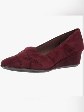 Easy Spirit Burgundy Suede Wedge Loafer